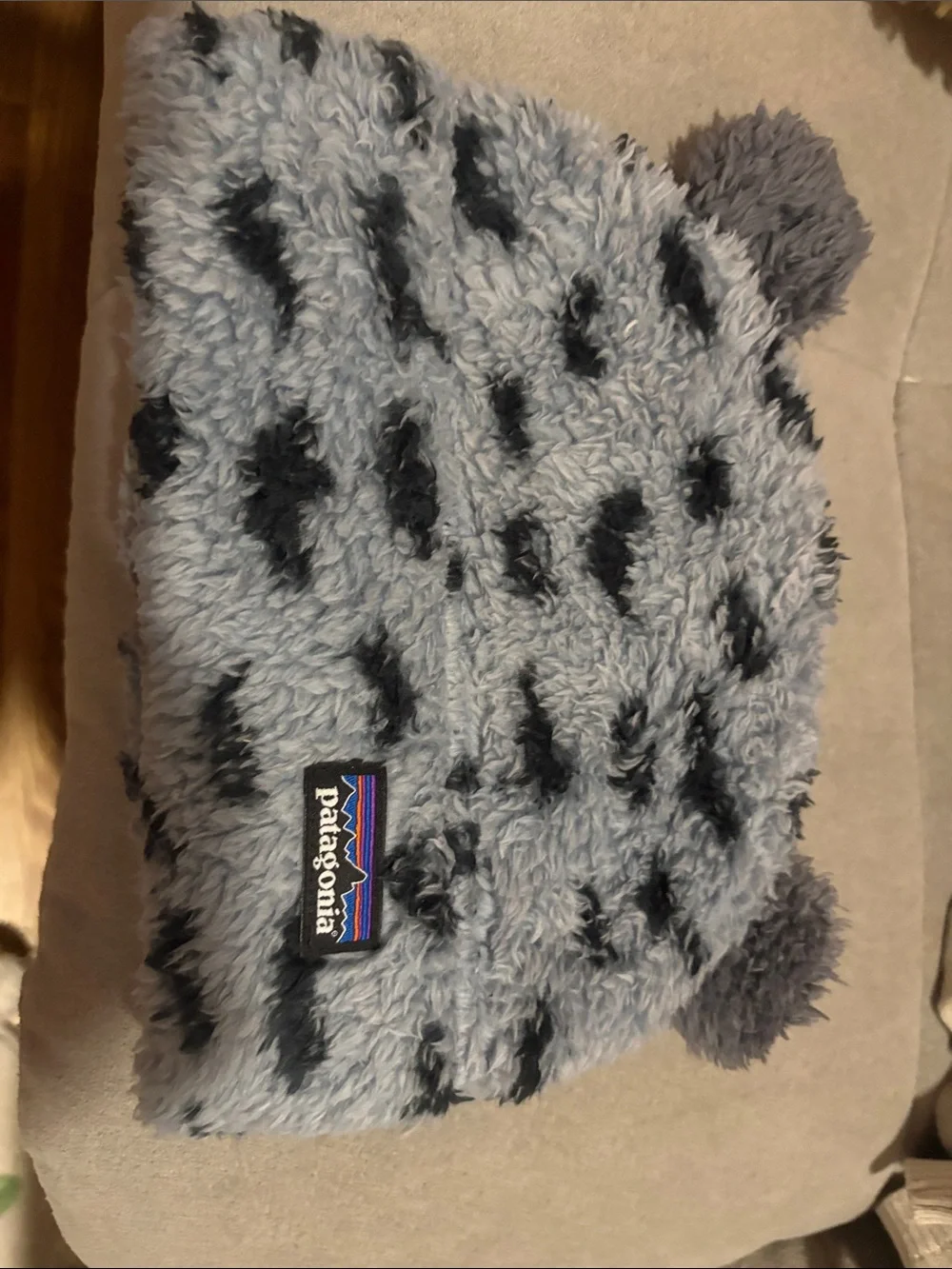 Patagonia Baby Furry Friends Snow Leopard Hat | Ear Flap Beanie | 6-12M